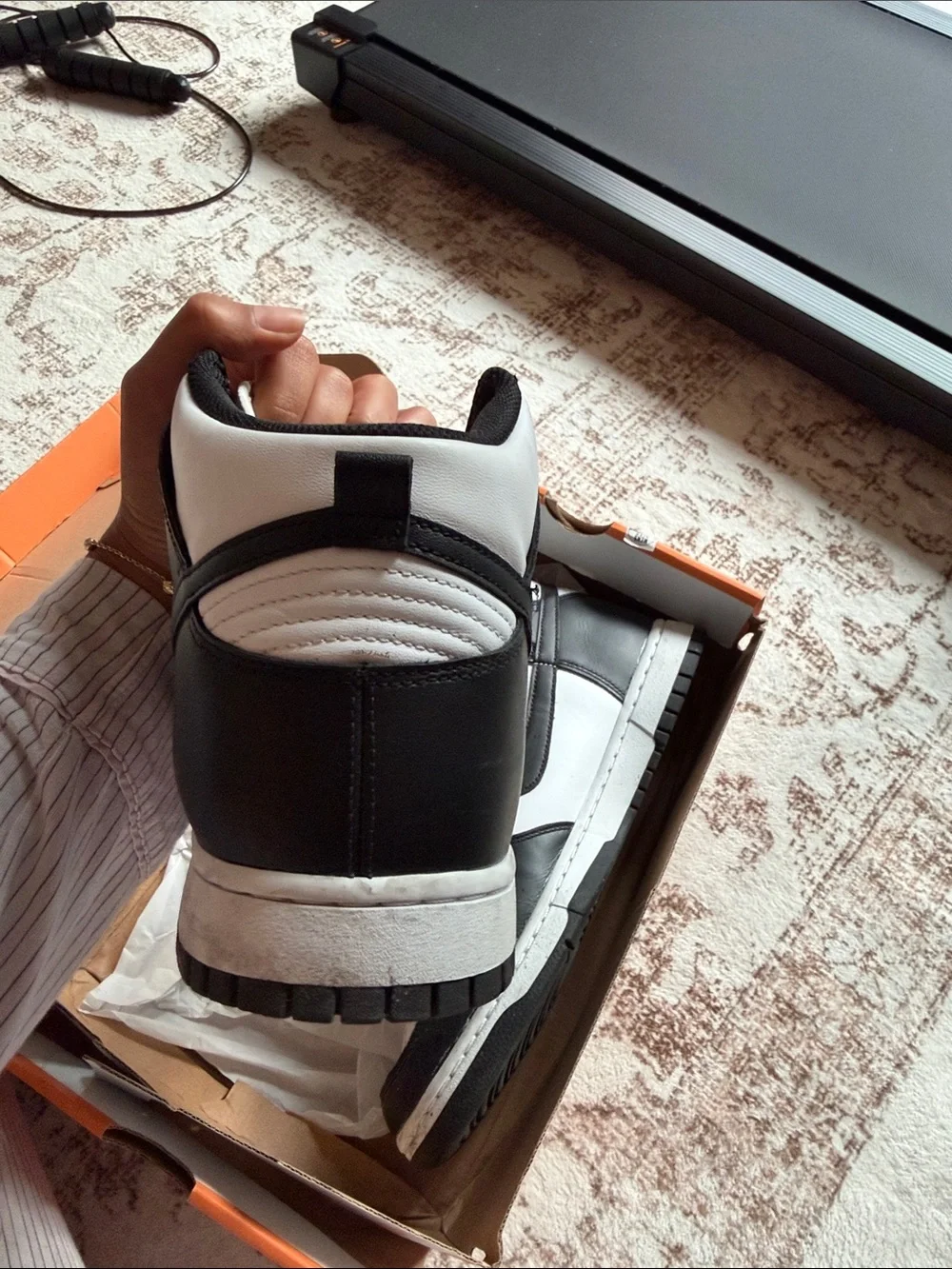 Nike classic black